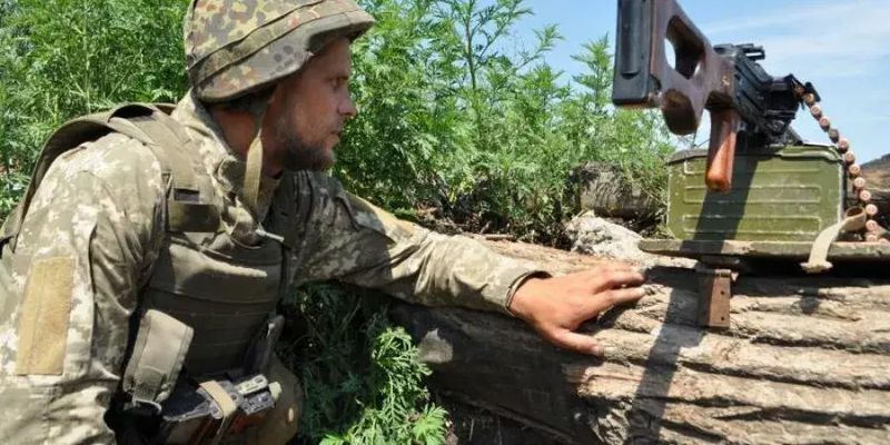 На Донбассе боевики ударили из гранатометов: ранен местный житель