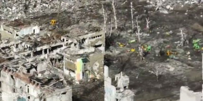 Как сегодня выглядит разрушенный Бахмут: свежие кадры