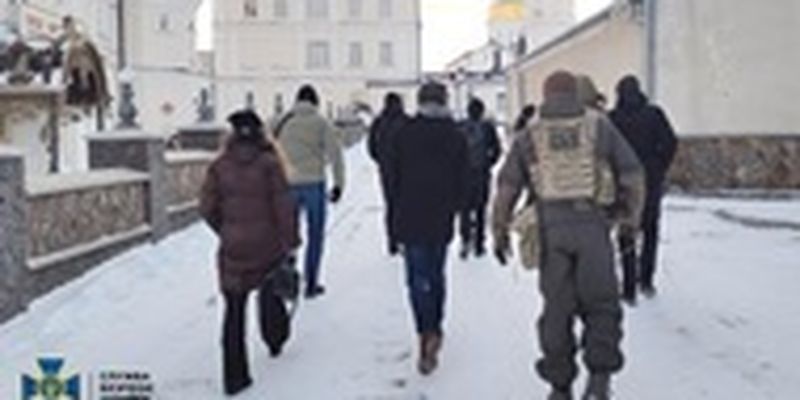 СБУ подтвердила обыски в Почаевской лавре