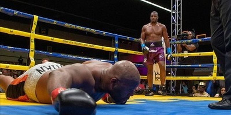 Угроза для Усика: британский боксер брутальным нокаутом вырубил американского чемпиона