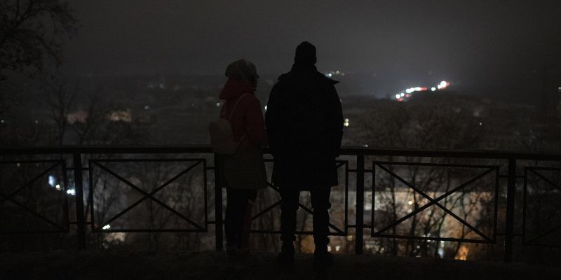 Выключать будут всех: в Киеве хотят перейти к "ручным" отключениям света