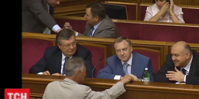 Суд разрешил арестовать двух экс-министров времен Януковича за подготовку "Харьковских соглашений"