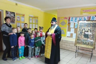 Воспитанники бердичевского интерната поклонились чудотворной иконе апостола Андрея