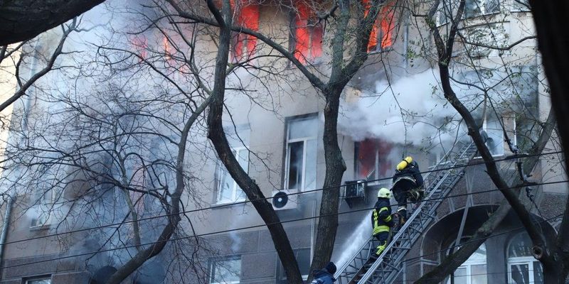 До Одеси прибула урядова комісія з розслідування причин пожежі в коледжі