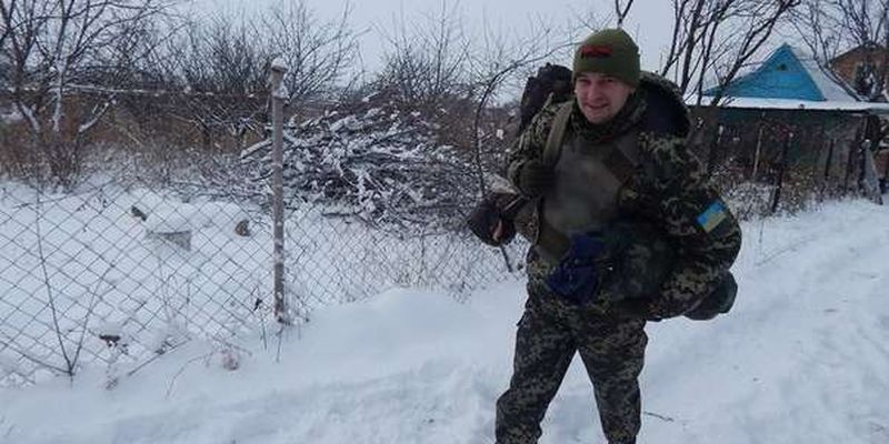 Незалежність України розпочинається з мужніх героїв в крижаних окопах, які б'ють ворога