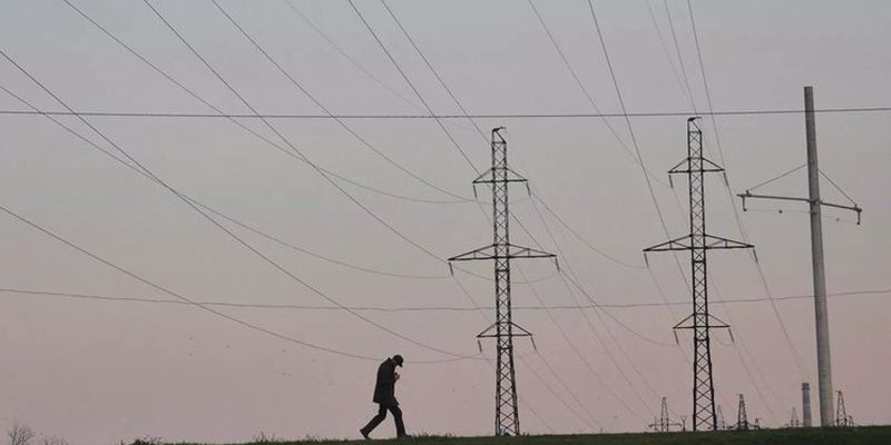 Повышение тарифов на электроэнергию для населения отложили до осени - Шмыгаль