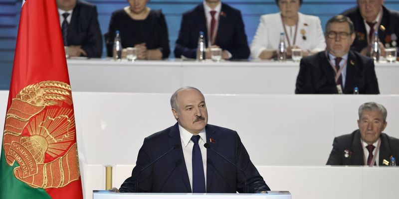 Подряды на дорогах позволяют финансировать режим Лукашенко - СМИ