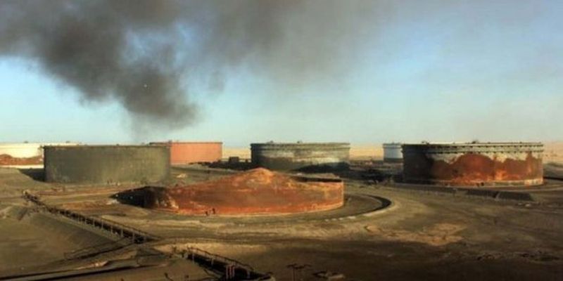Войска Хафтара заблокировали производство нефти в Ливии - СМИ