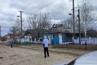 Россияне ударили по Бериславу из авиации: есть раненый, разрушены дома