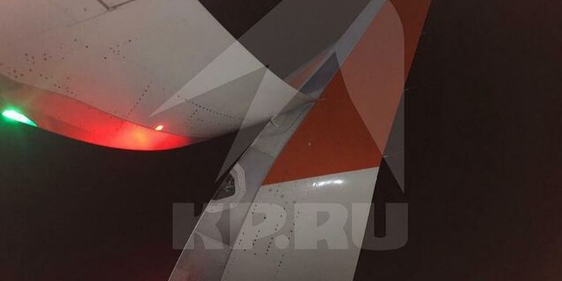 В "Шереметьево" столкнулись самолеты с пассажирами. Фото с места ЧП