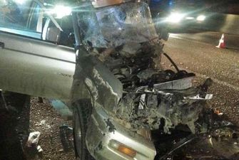 45-летний водитель Mitsubishi врезался в грузовик в Одессе: есть жертвы