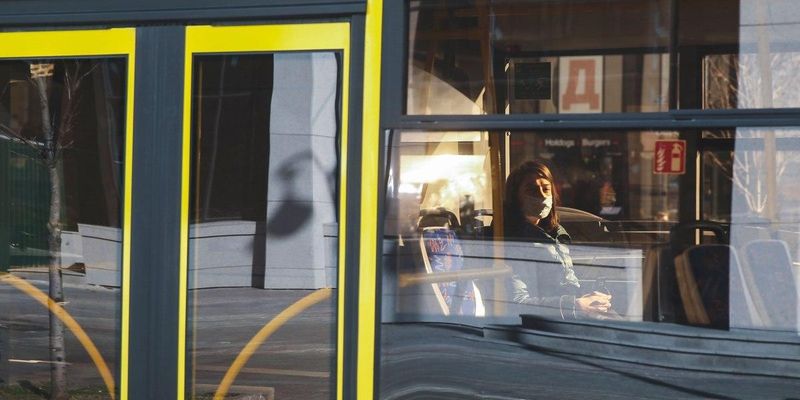 В Киеве скоро наземный транспорт будет ездить на час дольше: названы маршруты