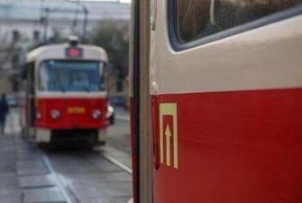 В Киеве на ряде участков возобновили движение трамваев