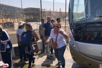 У Єгипті неподалік пірамід на бомбі підірвався туристичний автобус, постраждали 16 людей