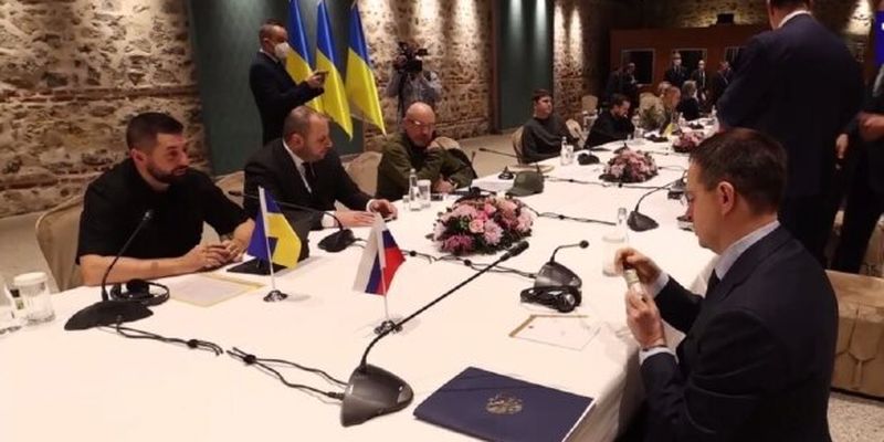 "Шеф пескова может не переживать": в Офисе президента назвали условия для возобновления переговоров
