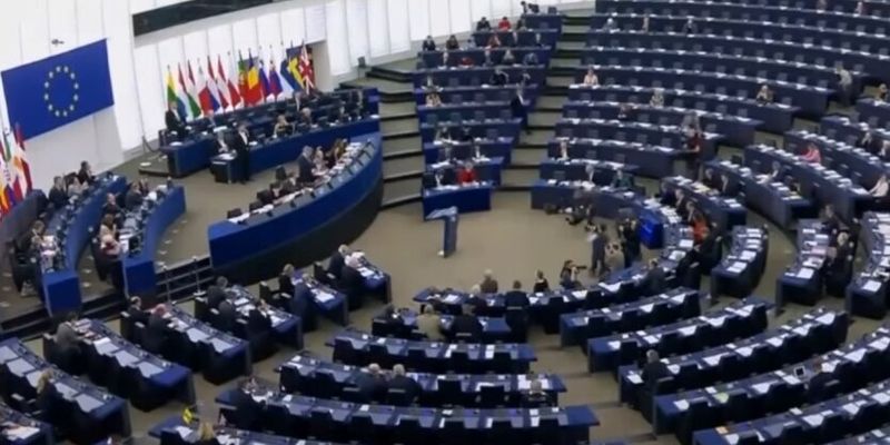 В Европарламенте группа ЕНП призвала признать Россию государством-террористом