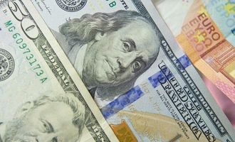 НБУ готовится считать курс гривни по новым правилам: почему может "отказаться" от доллара