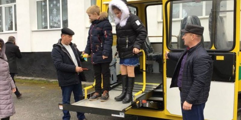 В Україні стає більше інклюзивних шкільних автобусів – приклад Хмельниччини