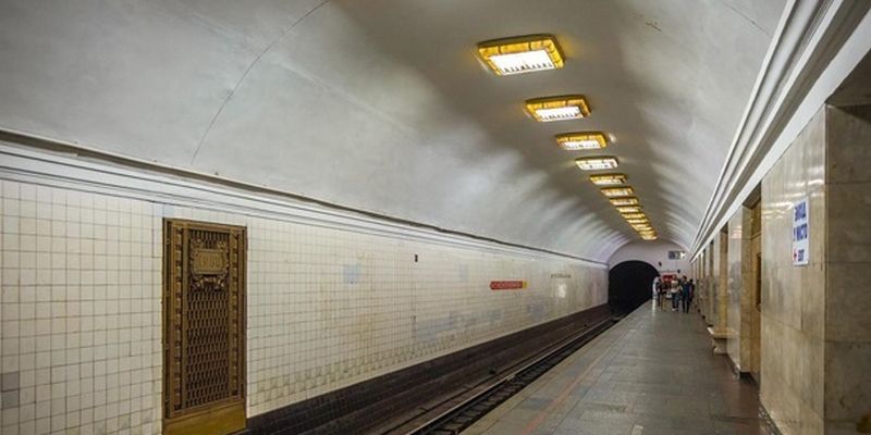 В Киеве пассажир попал под поезд метро - Соцсети