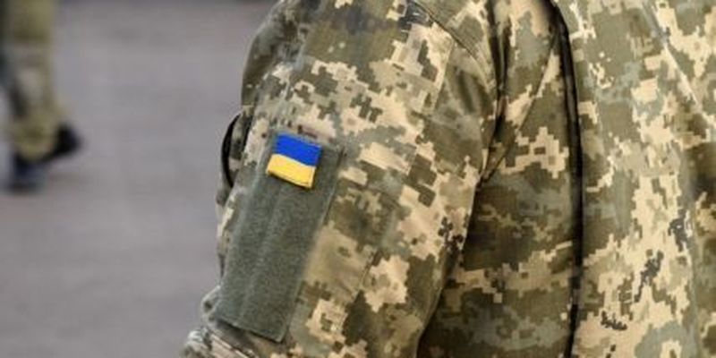 Украинский военный вынужден был ехать в тамбуре поезда: в чем причина