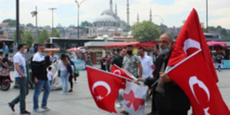 Без аll inclusive, но с аперолем в руке: как съездить в Стамбул за копейки