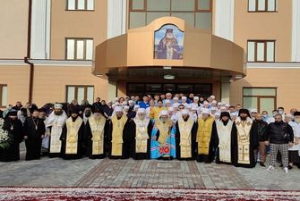 На Буковине Предстоятель УПЦ освятил медцентр при Банченском монастыре