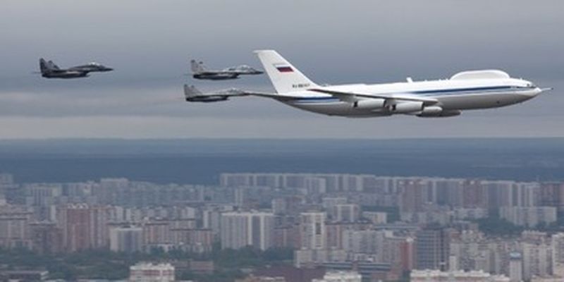 В небе над Москвой заметили путинский самолет "судного дня": что это значит, видео