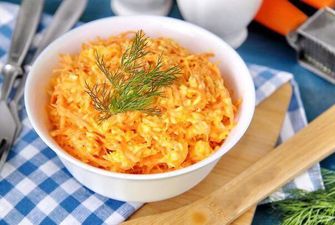 Рецепт морковного салата с яйцами и сыром