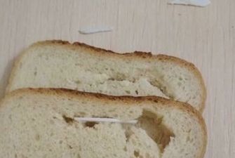 Жительница Херсона обнаружила опасную начинку в буханке хлеба