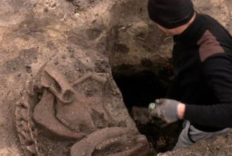Вблизи Ровно найдено древнее ритуальное захоронение