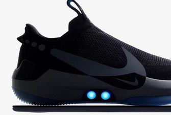 Управляются смартфоном: Nike выпустила "умные" кроссовки