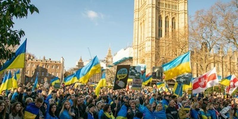 Украинцы за границей уже начали отмечать День независимости: программа мероприятий
