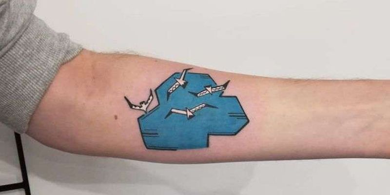 Киевский татуировщик запустил проект тату с украинскими соцреалистическими мозаиками