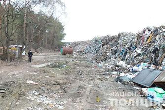 Через халатність комунальників на Київщині сміттєзвалище розрослося на 12 га
