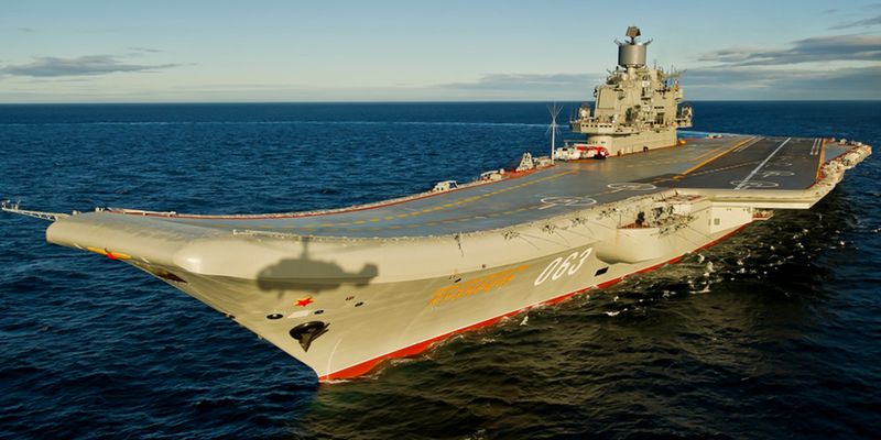 З'явилося відео пожежі на російському крейсері "Адмірал Кузнєцов"
