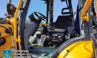 На Харьковщине трактор подорвался на мине, еще в один попал дрон