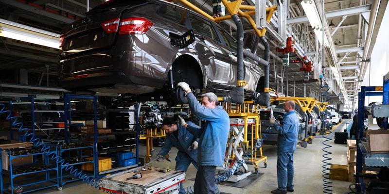 ЗАЗ показал сборку Renault и Лады и анонсировал выпуск авто-трансформеров
