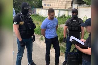 У Києві затримали чиновника, який вимагав у власника маршруток гроші за «нестворювання перешкод»
