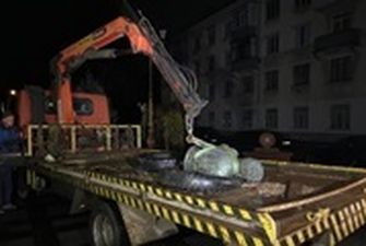 В Житомире демонтировали памятник Пушкину