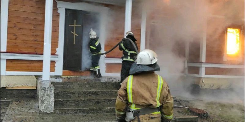 В Украине сгорели кинотеатр и церковь