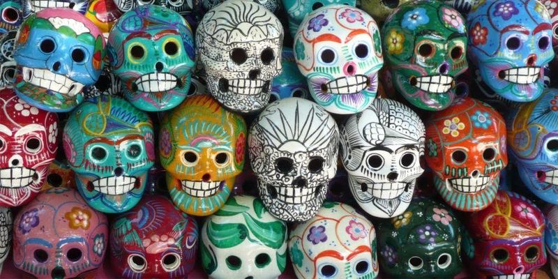 Как отмечают День мертвых в Мексике?