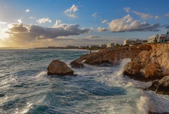 На Кипре туристы смогут покидать территорию отеля два раза в день