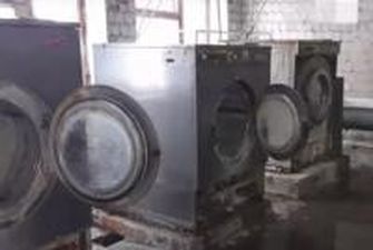 В России санитары стирали одноразовые простыни после трупов и выдавали их живым