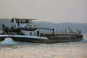 У Болгарії українське судно сіло на мілину на Дунаї, рух кораблів заблокований