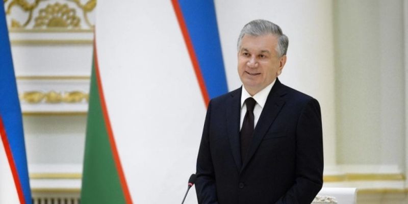 Президент Узбекистана предложил принять новую конституцию страны на всенародном референдуме