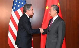 Ван И предупредил Блинкена о нарастании "негативных факторов" в отношениях США с Китаем