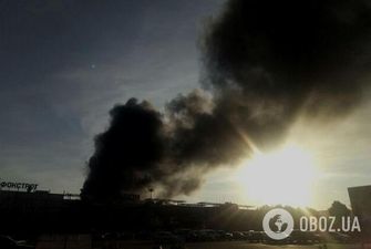 Накрыл черный дым: в Киеве разгорелся крупный пожар. Первые подробности и видео
