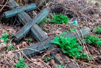 На російському кладовищі двох робітників на смерть засипало землею