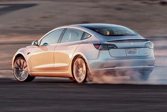 Tesla увеличила максимальную скорость своего популярного электрокара