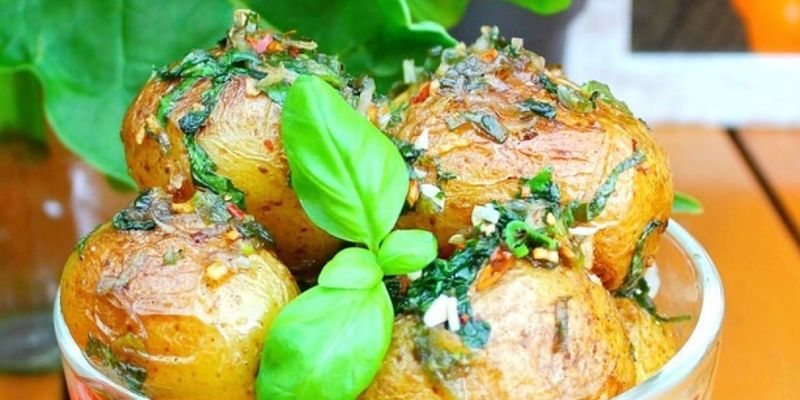 Рецепт дня: Ароматный картофель с базиликом для пикника